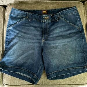 Women’s Lee shorts size 14